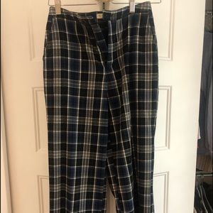 Pant between straight and wide